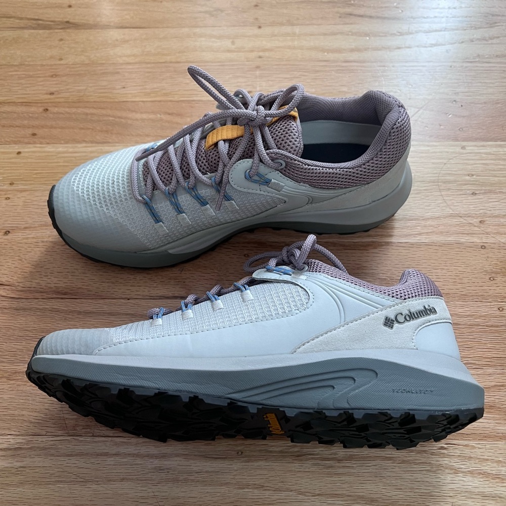 Columbia womens's Gray Trail Shoes